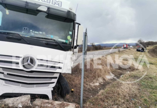 Шофьор загина в катастрофа на пътя Шумен - Карнобат край