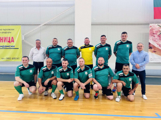 Вчера се проведе благотворителна футболна среща между Общински съвет -