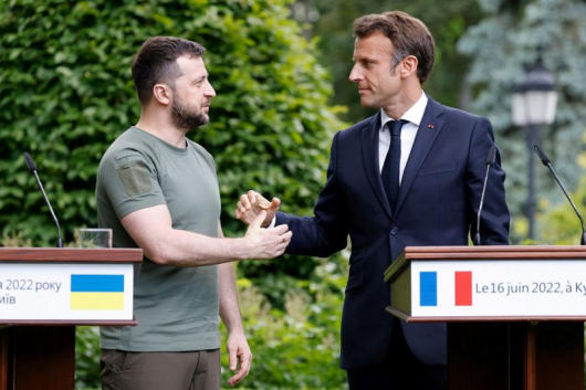 Франция планира да предостави на Украйнасамолети Мираж 2000 заяви президентът