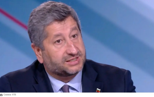 Подалият оставка председател на Да България и избран за народен представител в