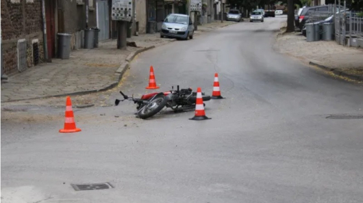 Джип блъсна мотопедист в Благоевград Водачът на мотопеда е пострадал