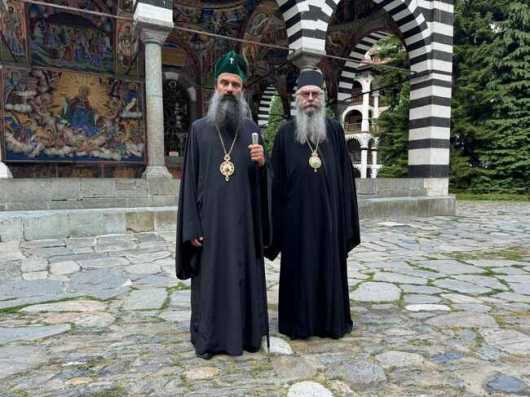 Негово Светейшество Българският патриарх Даниил се поклони на мощите на