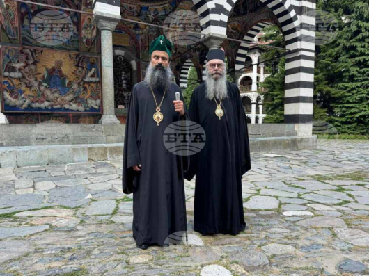 Патриарх Даниил и Адрианополският епископ Евлогий, игумен на Рилския манастир. Снимка: БТА