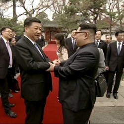 Си Цзинпин посрещна лидера на Северна Корея Ким Чен-ун в Пекин. Сн.: БТА